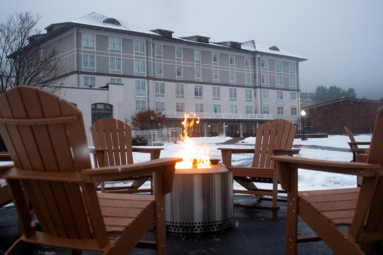 Fort William Henry Hotel Lake George Eksteriør billede